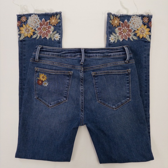 DRIFTWOOD Denim - Driftwood Colette Floral Embroidered Crop Jeans Frayed Hem Size 27 EUC